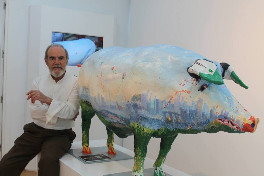 El cerdo pintado por Eduardo Naranjo para la Iberian Pork Parade, ya en el Museo del Jamón