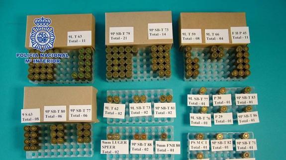 La Policía Nacional detiene a tres hombres por guardar droga en un piso 'ocupado'