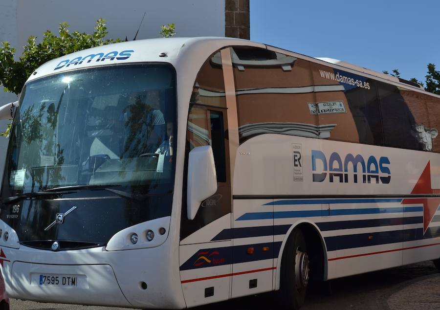 El autobús de línea Damas recupera sus horarios habituales