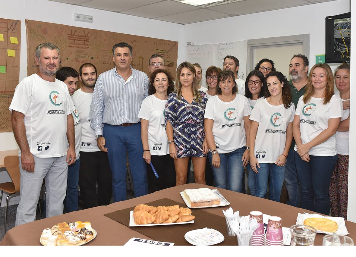 Alumnos de la Lanzadera de Empleo se reúnen con las asociaciones empresariales