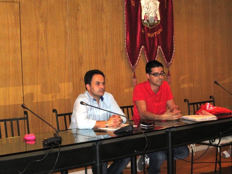 El Salón de Plenos acoge la presentación del Centro Local de Idiomas