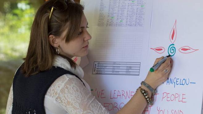 Casi 200 nativos de cinco idiomas llegan a los colegios extremeños