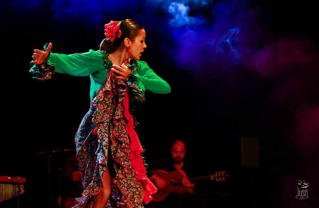 Leyla Buitrago empieza a impartir clases de flamenco y sevillanas en la escuela de Campanario