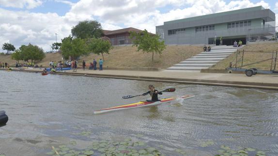 El Club de Piragüismo organiza una travesía por el Guadiana