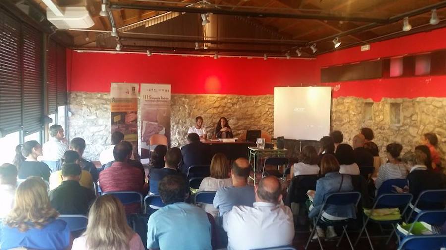 Arroyo estuvo presente en el III Simposio Ibérico de Agroecología y Municipalismo celebrado en Cantabria