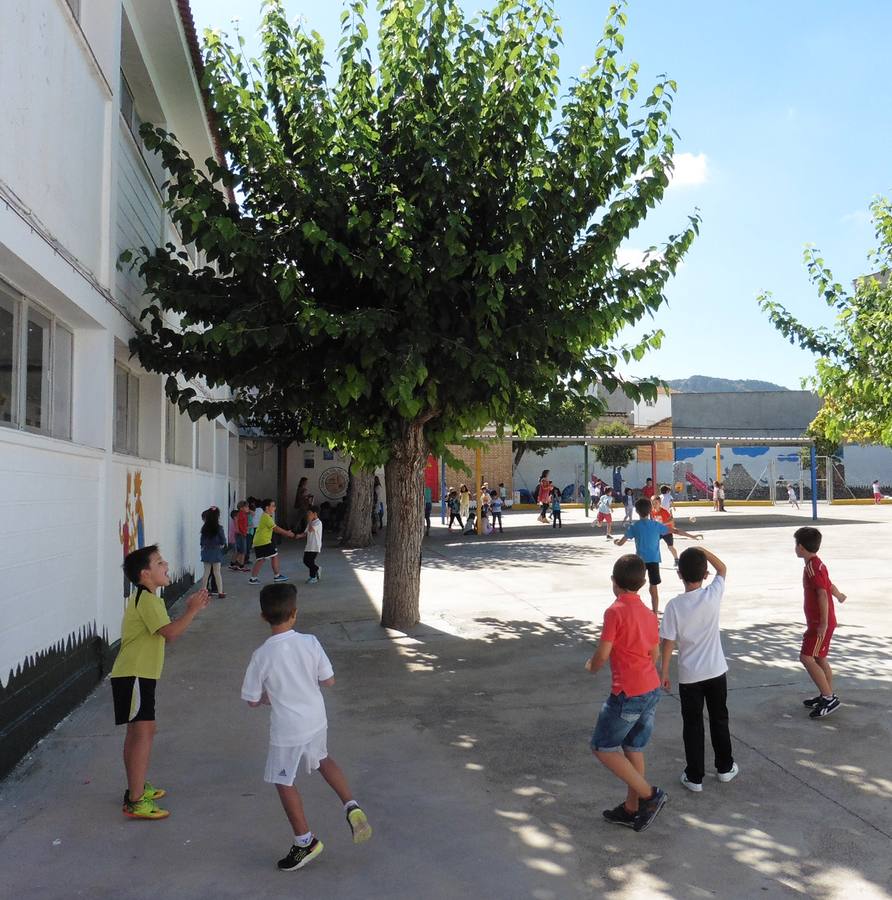 Una renovada Escuela de Familiares inicia el curso