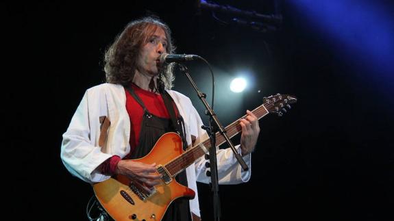 Robe Iniesta lanzará el 18 de noviembre su nuevo trabajo en solitario