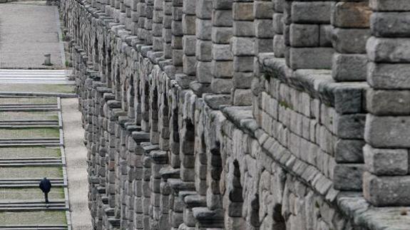 El Acueducto de Segovia cambia de edad