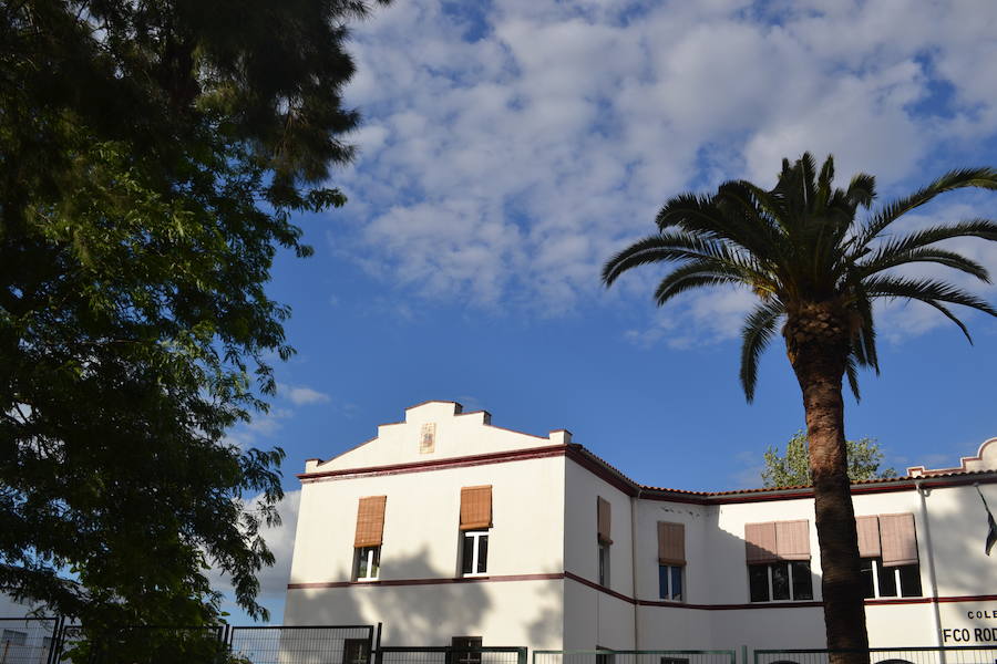 Los padres que deseen optar al Consejo Escolar del CEIP podrán presentar su candidatura
