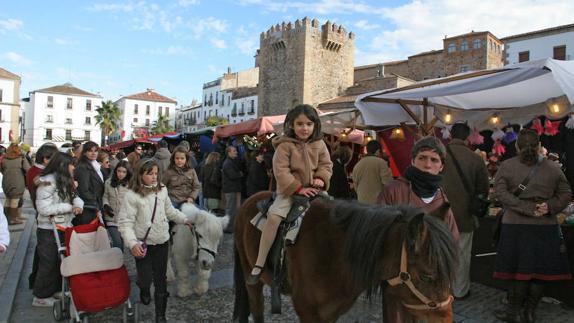 Cáceres restringe a 150 puestos el Mercado Medieval para ganar en calidad