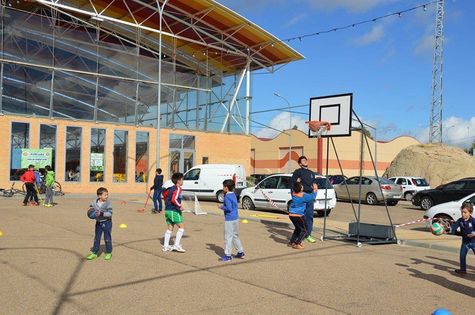 El sábado se celebra en el pabellón el 'Día del deporte infantil'