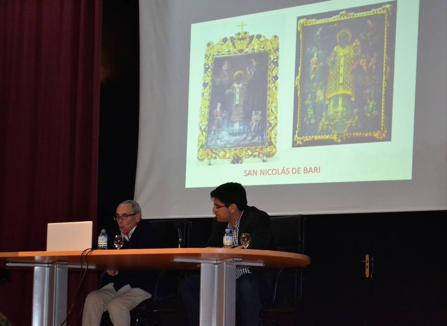 Andrés Oyola descubre el rico patrimonio artístico del legado de los Canseco