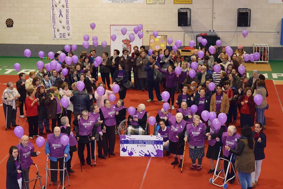 Manifiesto y minuto de silencio con motivo del Día Internacional Contra la Violencia de Género