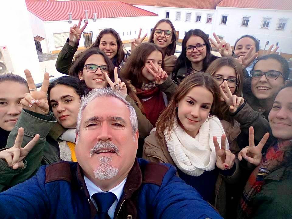 Un grupo de jóvenes consiguen un espacio para sus fines de semana culturales en Monesterio