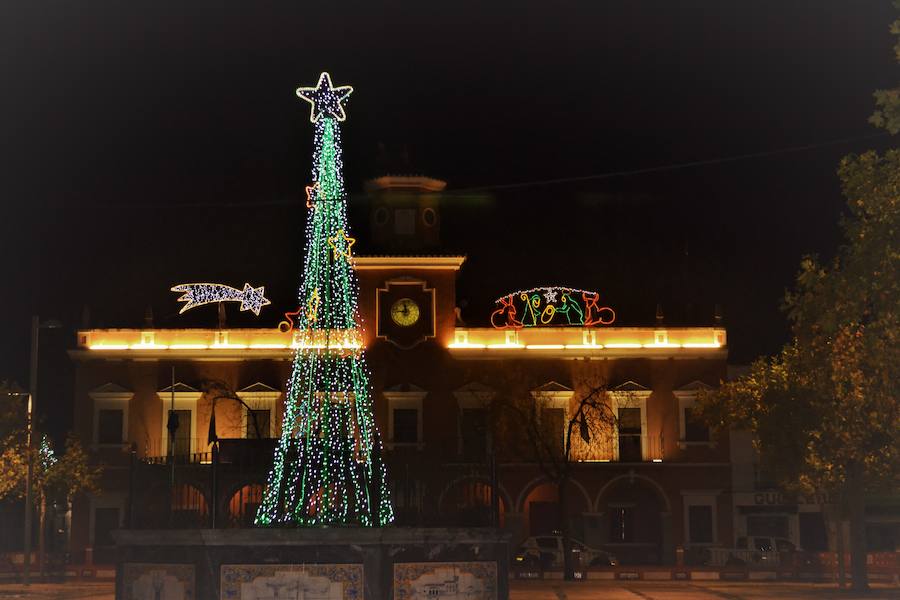 La iluminación navideña inunda las calles desde este fin de semana