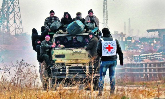El pulso entre Irán y Al-Qaida marca el ritmo de la evacuación de Alepo