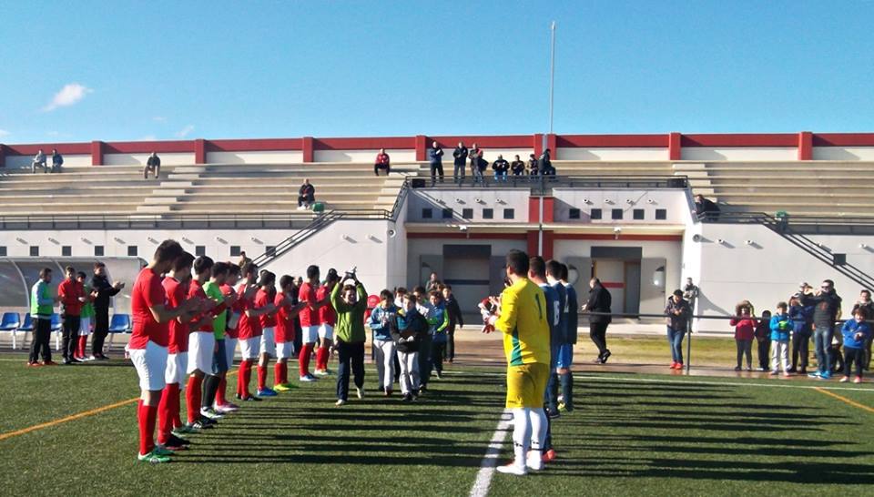 Cómoda victoria del 'Campa' ante el Guareña (2-0) para despedir el año