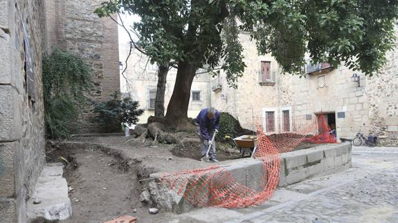 El Consorcio inicia las obras de mejora en jardines y calles de la Ciudad Monumental