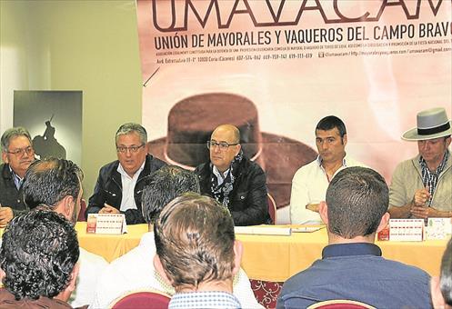 Los mayorales extremeños se reúnen en Monesterio para reivindicar un régimen propio de la Seguridad Social