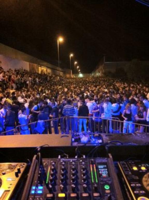 Varios adolescentes piden al Consistorio un lugar para disfrutar de los días festivos