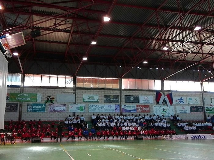 El triatleta paralímpico Kini Carrasco apadrinó al CAPEX en la temporada más importante del club