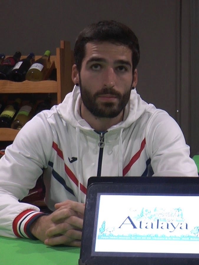 Presentado Víctor Manuel Zapata como nuevo entrenador de triatlón del CAPEX