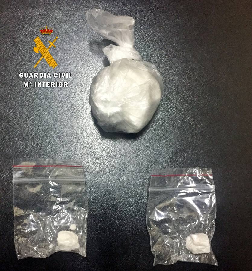 Detenido en los Santos de Maimona con veintidós gramos de cocaína que transportaba a su localidad de residencia, Jerez de los Caballeros