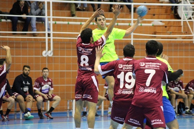 El PAN Moguer reconoce que el BM. Villafranca se llevó la victoria (30-26) porque fue mejor en el cómputo general del encuentro