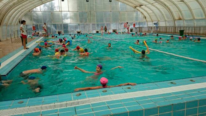 Nuevos cursos de natación de invierno en la Piscina Municipal