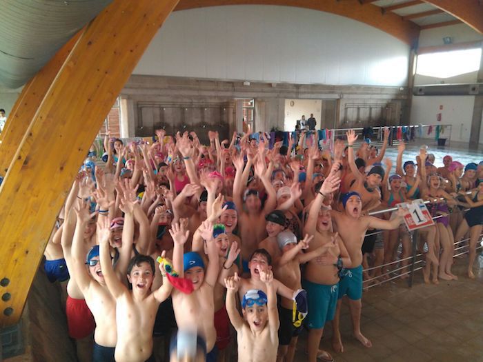 Éxito de la II Jornada del Programa Proades 'Nada mejor que nadar'