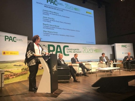 La Junta defiende una reforma de la PAC que genere empleo y frene el despoblamiento