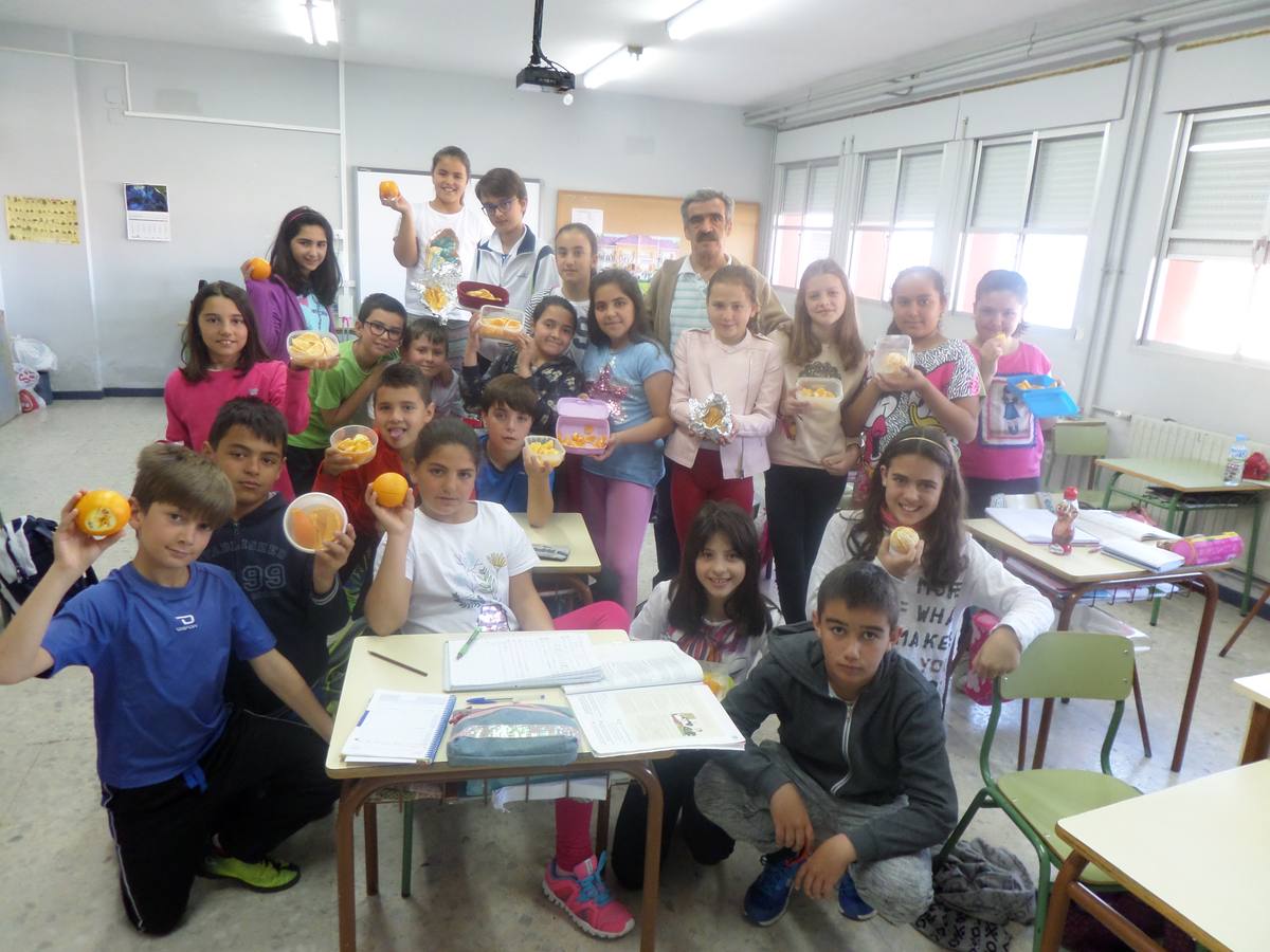El colegio de Campanario se adhiere un curso más al plan de 'Consumo de fruta en las escuelas'
