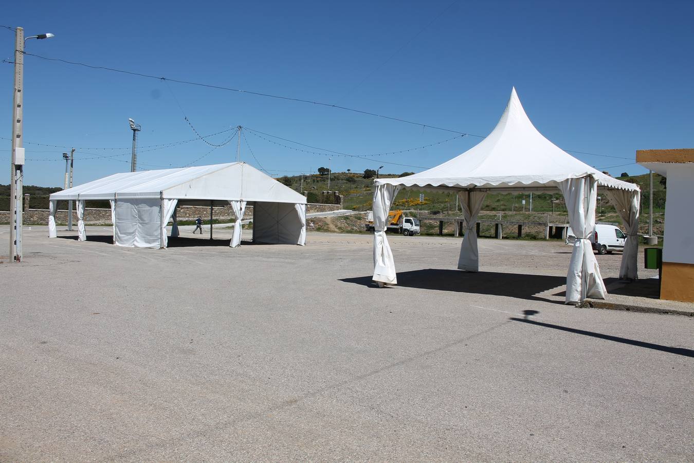 El recinto ferial ya espera la celebración de la llegada de la primavera