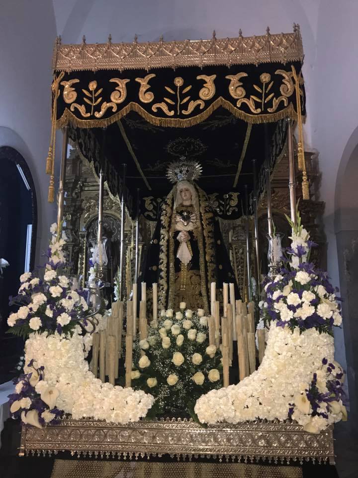 La 'Virgen de los Dolores' abrió anoche los desfiles procesionales de la Semana Santa de Villafranca