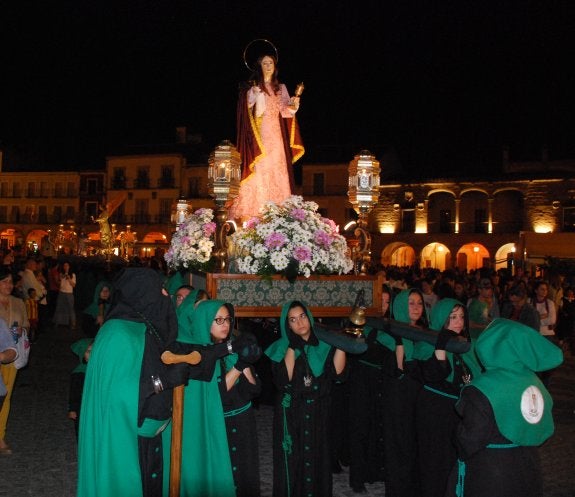 Encuentro de La Magdalena con La Oración en el Huerto en la plaza