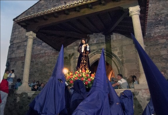 Procesión conjunta de las parroquias de largo recorrido