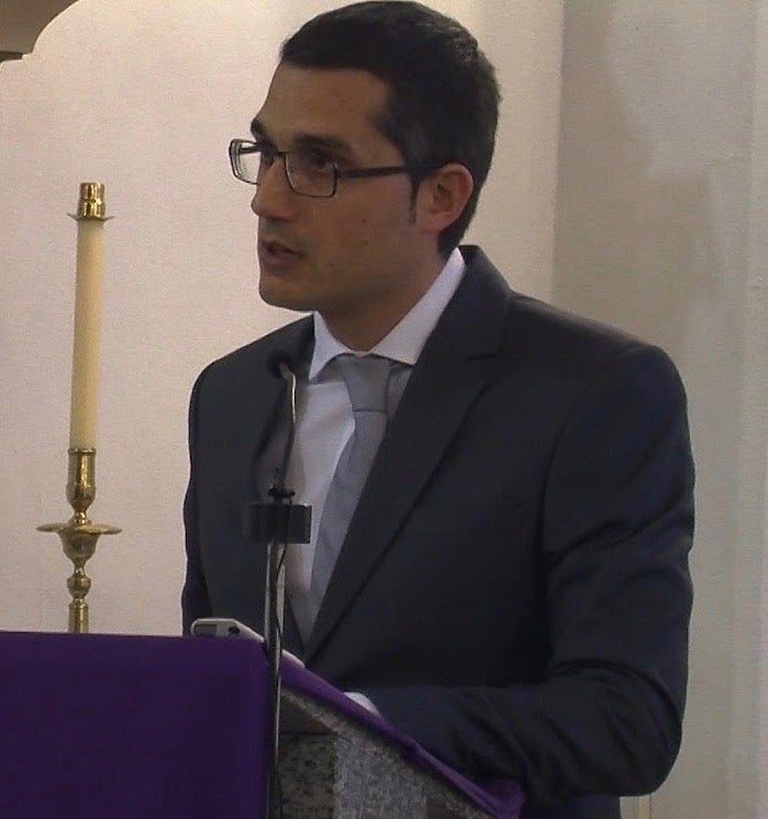 Pregón emotivo de Javier Durán García en la Parroquia del Carmen