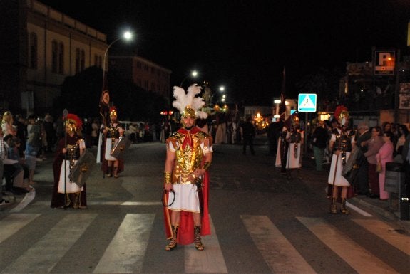 La procesión del Santo Entierro y la del Silencio cierran hoy los actos