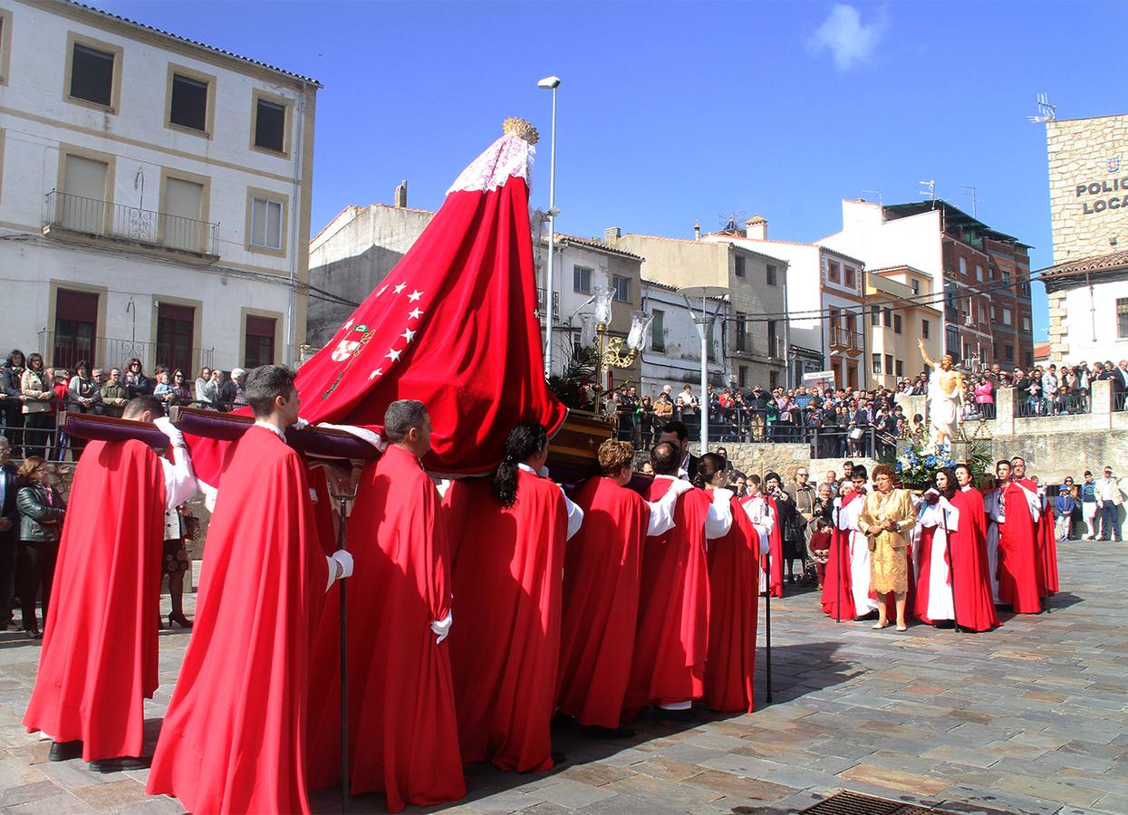 Con el Encuentro finalizan las procesiones de la Semana Santa cauriense