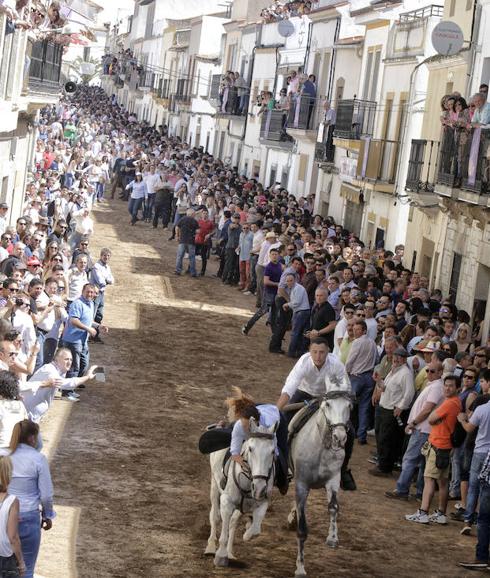 Fallece la mujer de 66 años herida al caer del caballo en Arroyo de la Luz