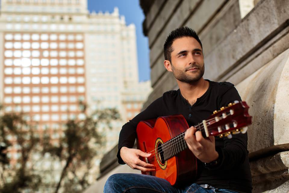 Aurelio Gallardo pone el toque musical esta noche en el arranque de la feria