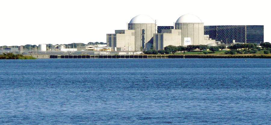 La CE, España y Portugal sellan un acuerdo sobre el almacén nuclear de Almaraz