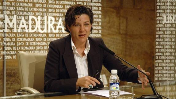 Eva María Pérez le disputará la secretaría general del PSOE extremeño a Vara