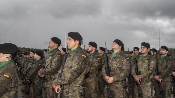 Despedida en Badajoz a los militares que irán a Letonia en misión disuasoria