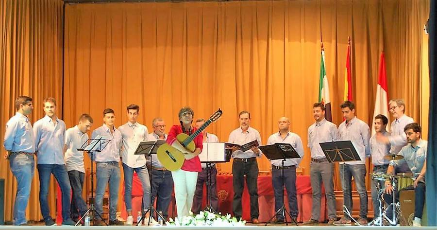 Decantos pone la banda sonora contra el cáncer en Sevilla