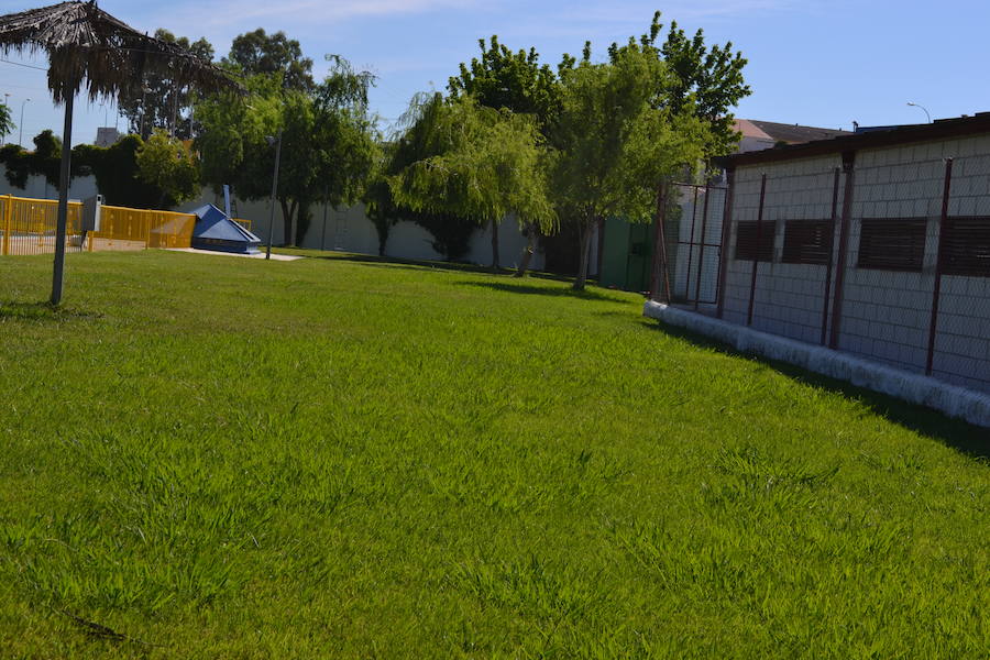 El ayuntamiento convoca 6 plazas para cubrir el servicio público de la piscina municipal