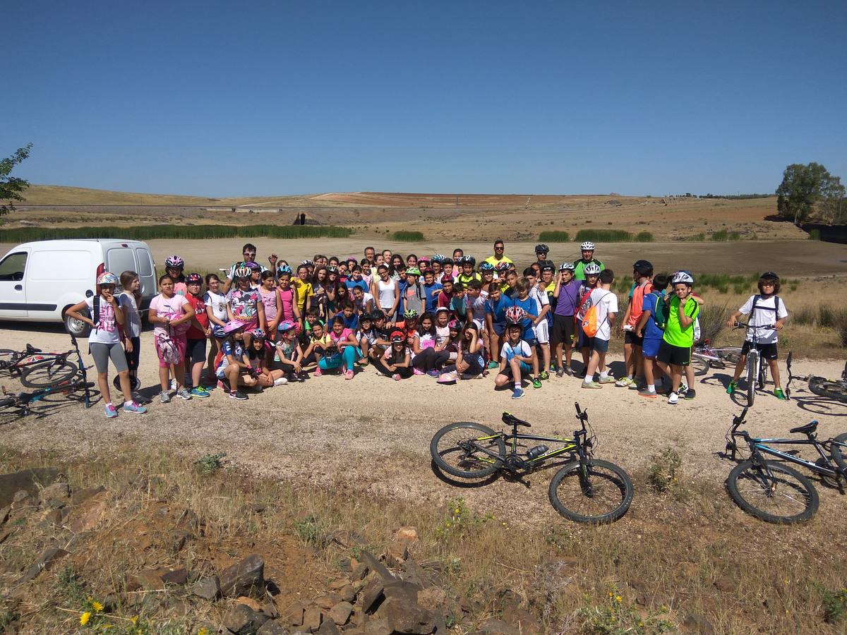 La jornada de la bicicleta del colegio implica a 85 escolares