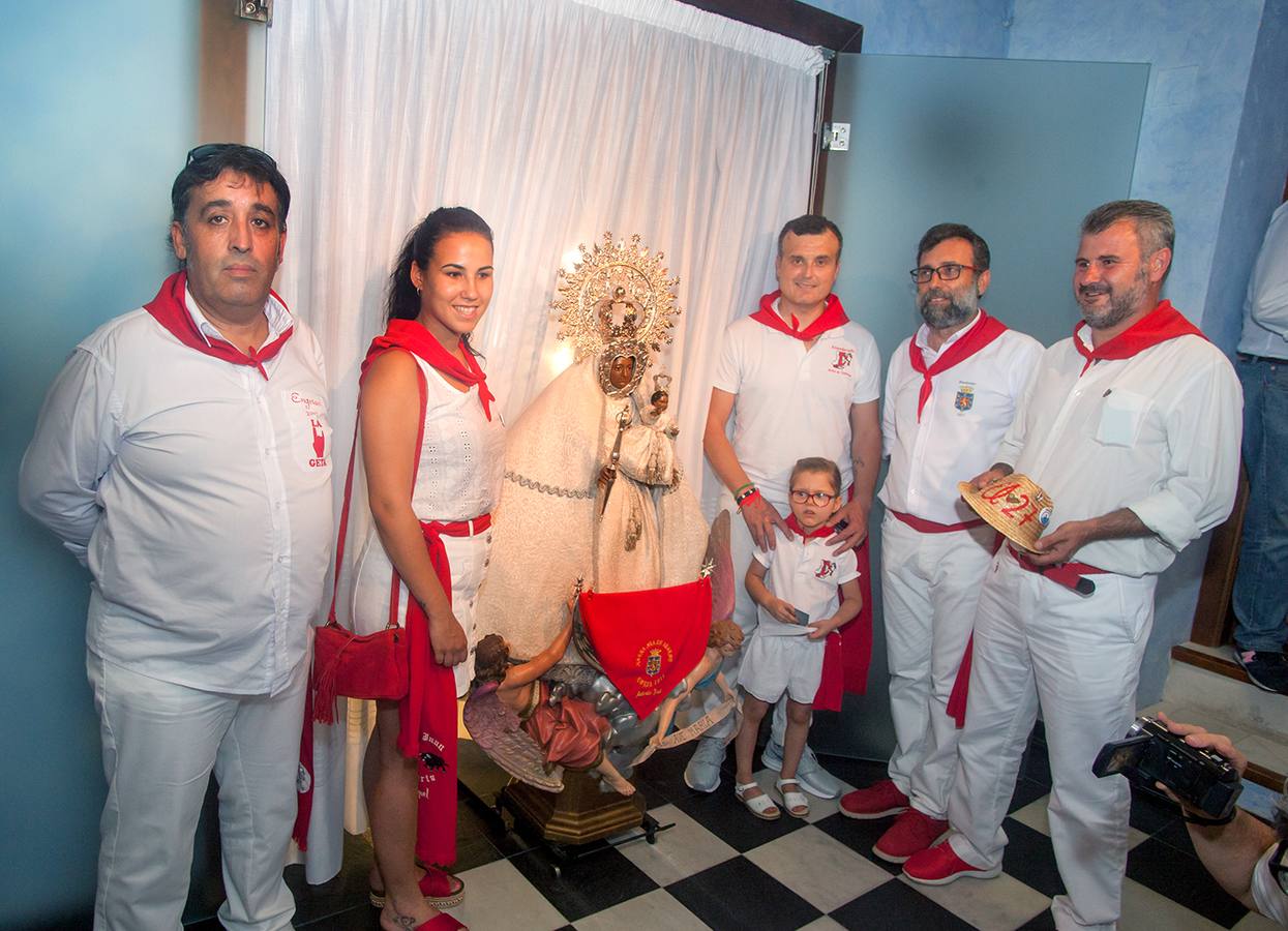 Los abanderados piden a la Virgen protección durante las Fiestas de San Juan