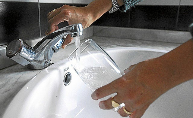 Quejas por el mal olor y sabor del agua