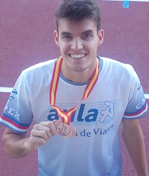 Sergio Paniagua consigue la medalla de bronce en los 1500 metros lisos del Campeonato de España Promesas